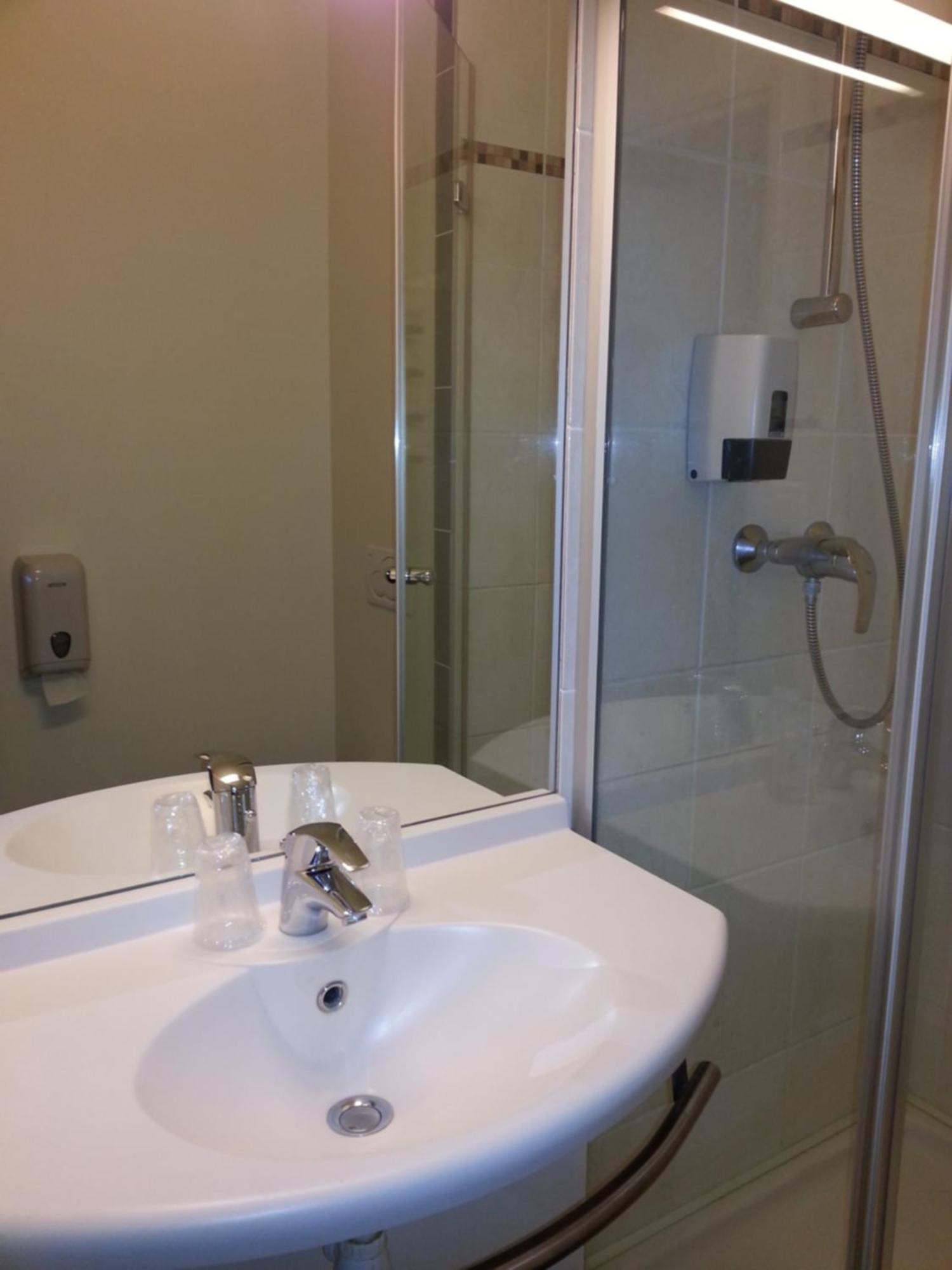 Hotel Akena City Caudry Екстериор снимка