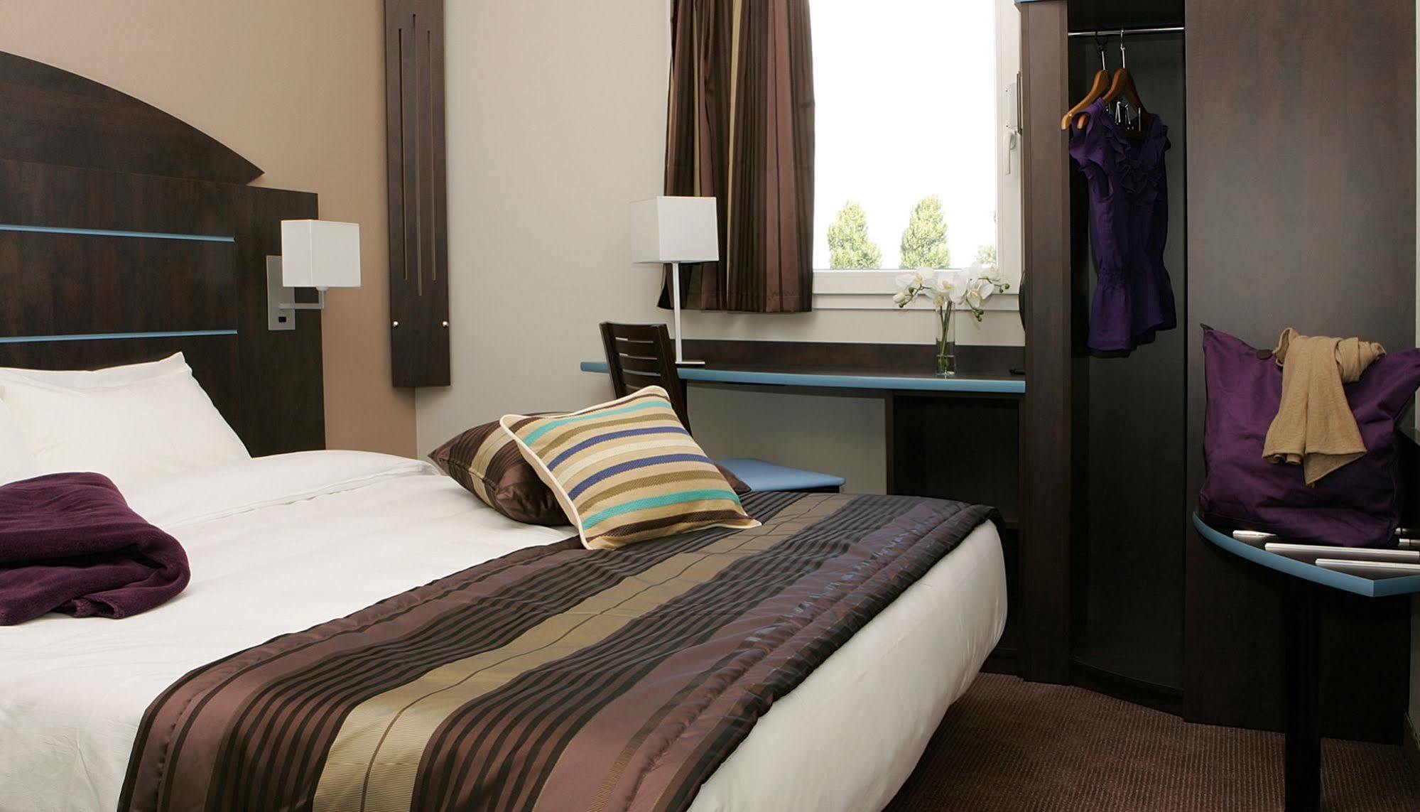 Hotel Akena City Caudry Екстериор снимка