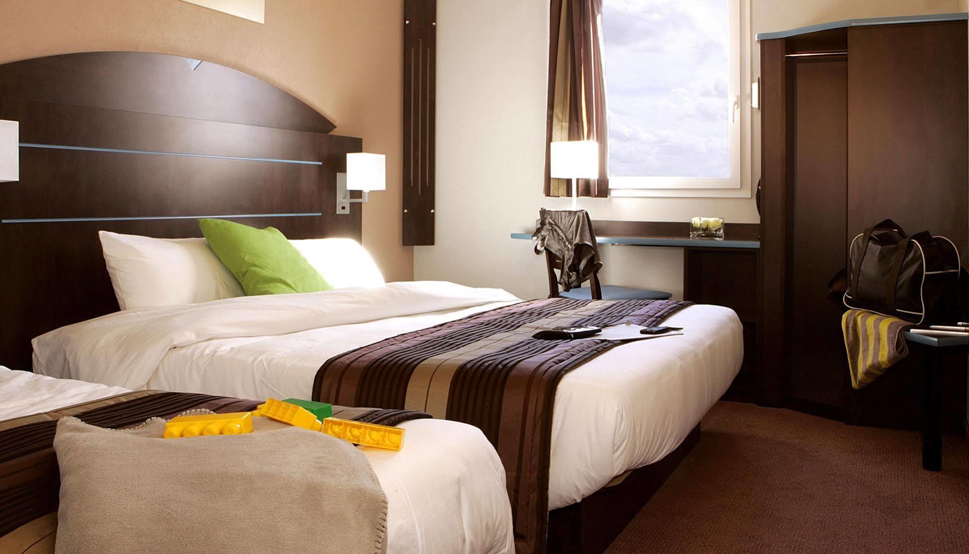 Hotel Akena City Caudry Екстериор снимка